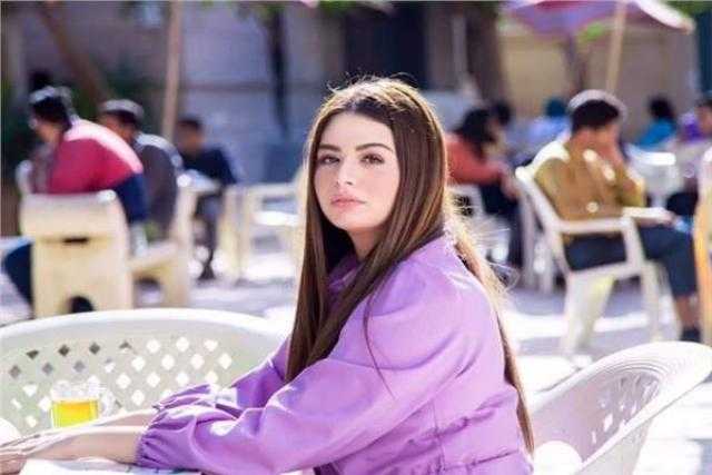 هنادي مهنا تشارك في تحدي صورة الطفولة