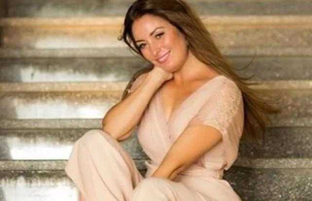 نرمين الفقى تتلقى الجرعة الثانية من لقاح كورونا