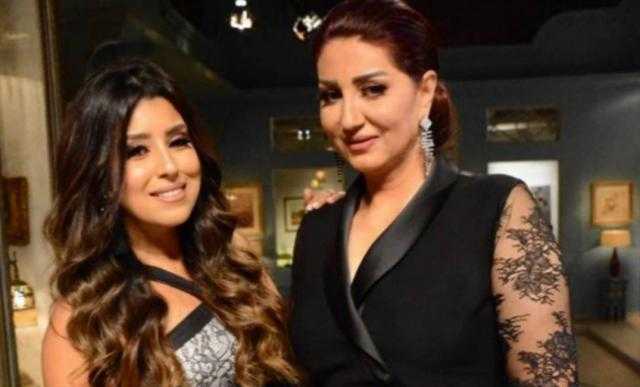 شاهد.. آيتن عامر وشقيقتها وفاء بـ كب وبطن مكشوف