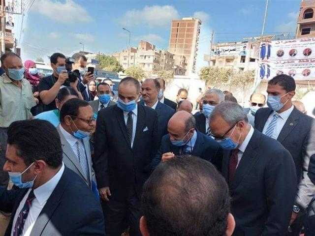 وزير العدل يوجه بطلاء جميع المحاكم بلون واحد