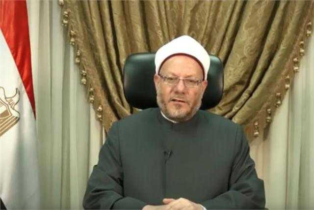 مفتي الجمهورية يهنئ خادم الحرمين وولي العهد لاستئناف رحلات العمرة