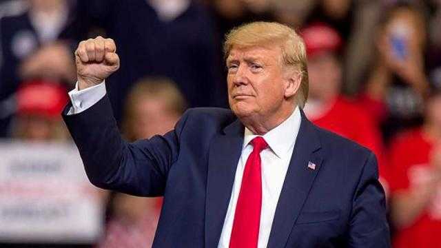 فيس بوك وتويتر يحظران منشوراً لترامب عن كورونا