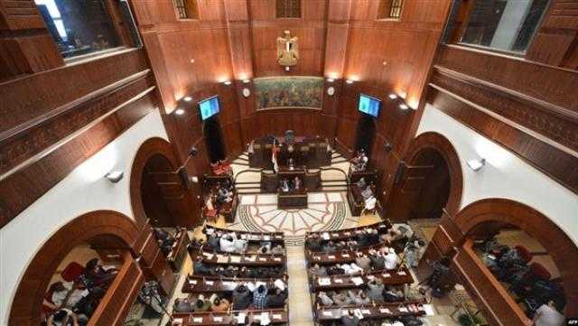 التفاصيل الكاملة لجلسة «الشيوخ» الأولى