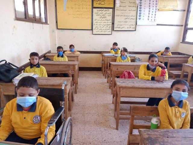 «الداخلية» تسدد المصروفات المدرسية عن الطلبة الأكثر احتياجًا