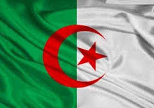تمديد الحجر المنزلي في عدة ولايات جزائرية بسبب كورونا