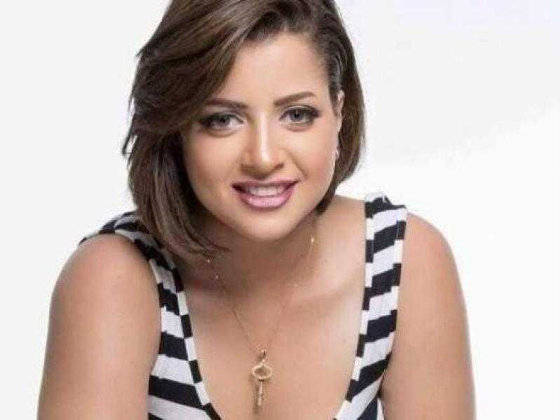 منى فاروق : عندي حالة نفسية وبتعالج
