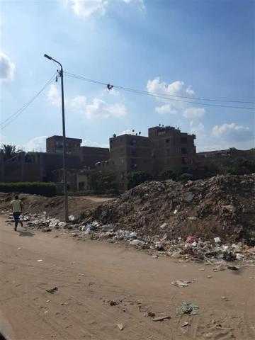 أهالى شبرا الخيمة يشكون انتشار القمامة بجوار مستشفى بهتيم (صور)
