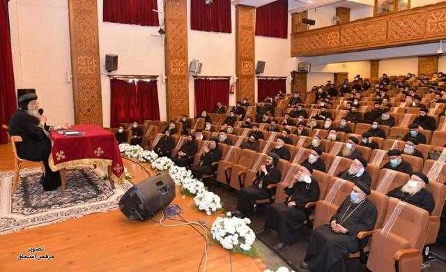 البابا تواضروس يلتقى مجمع كهنة الإسكندرية
