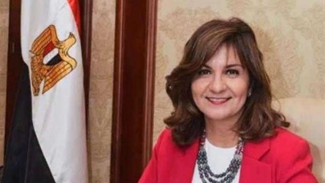 مكرم تسلم «الشيوخ» نسخة من ملفات عمل «الهجرة»