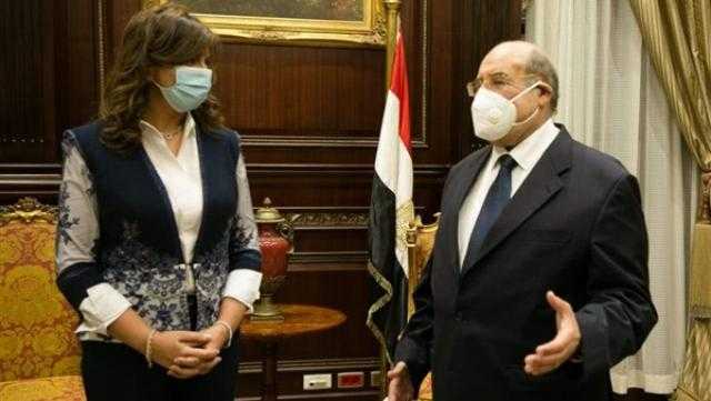 رئيس مجلس الشيوخ يشيد بجهود نبيلة مكرم في الحفاظ على المصريين بالخارج