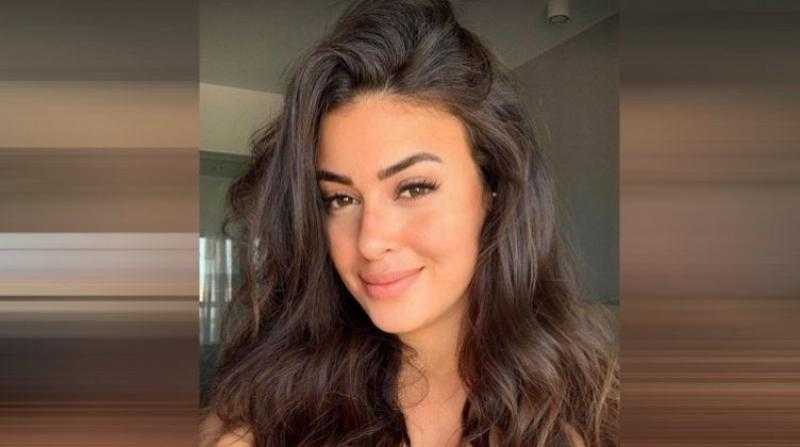 ميرنا نور الدين بإطلالة طبيعية بدون مكياج