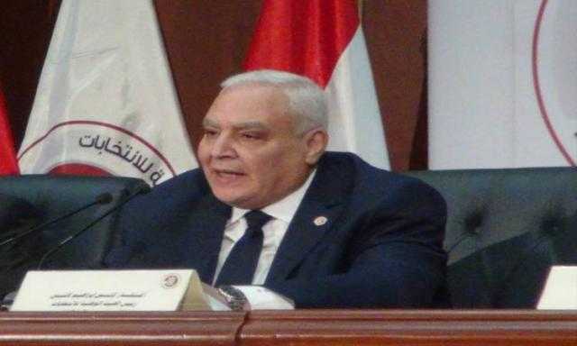 المصريون بالخارج يواصلون طباعة بطاقة اقتراع اليوم الثانى بختام جولات انتخابات النواب
