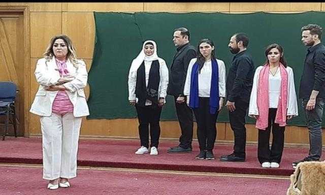 عرض فرحة تحت رعاية «القومى للمرأة» على مسرح سيد درويش بالهرم