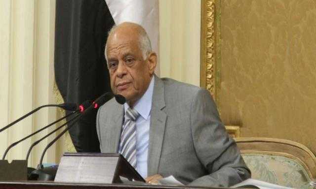 عبدالعال يعزى المهندس شريف إسماعيل فى وفاة والد زوجته
