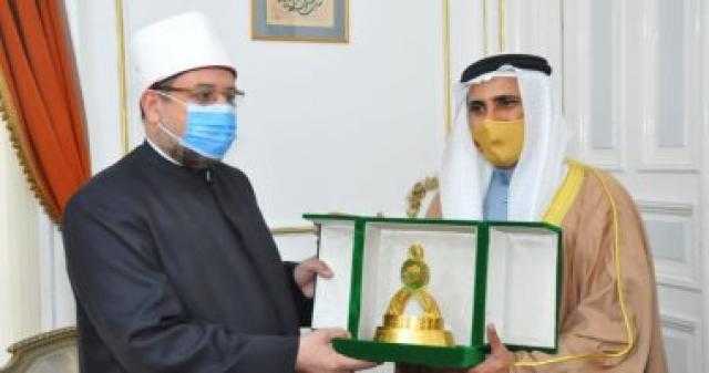 رئيس البرلمان العربى يكرم وزير الأوقاف لجهوده فى مواجهة الفكر المتطرف