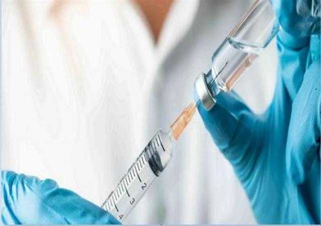 الجارديان: المملكة المتحدة تحث مواطنيها على الحصول على الجرعات المعززة بحلول 11 ديسمبر