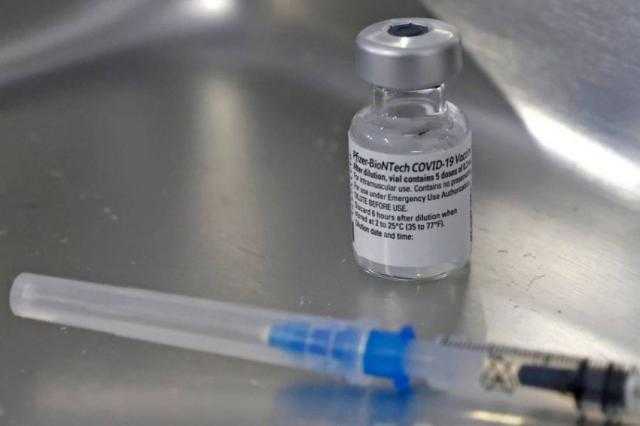 لبنان يجحز مليوني جرعة من لقاح فايزر لمواجهة كورونا