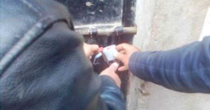 غلق 33 محلا تجاريا دون ترخيص في حملة رقابية بالمنيا