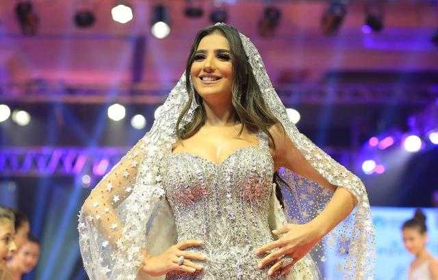 مى عمر تستعرض جمالها فى أحدث ظهور لها على انستجرام