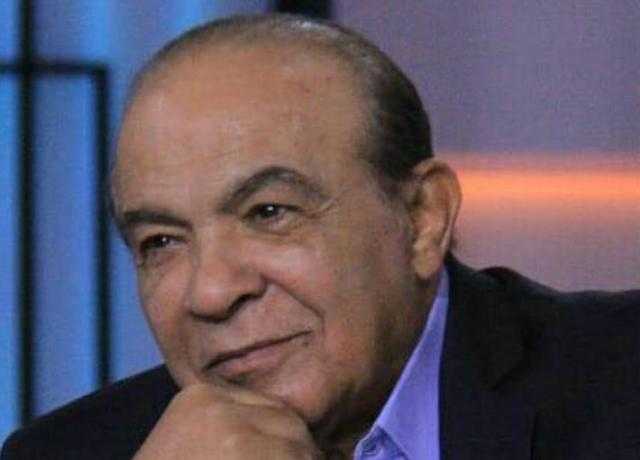 رحيل تلميذ مدرسة المشاغبين.. توديع جثمان هادى الجيار من مسجد الشرطة