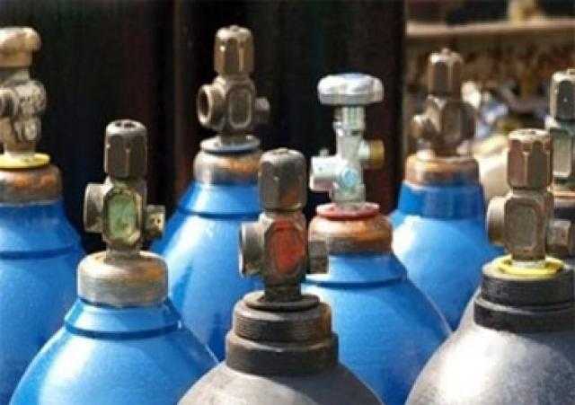 ضبط 140 أسطوانة أكسجين مجهولة المصدر داخل مخزن غير مرخص بالقاهرة