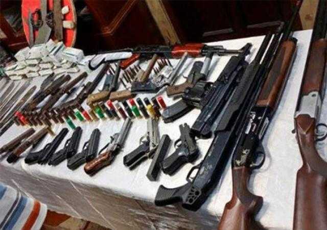 ضبط 221 قطعة سلاح ناري وتنفيذ 80 ألف حكم خلال 24 ساعة