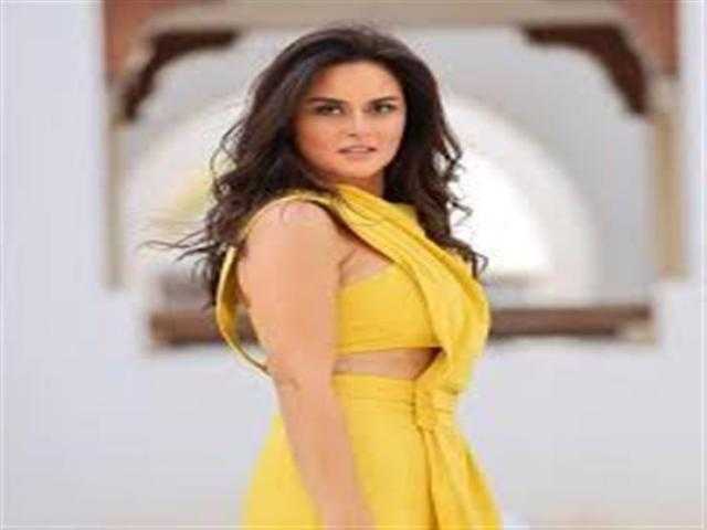 رشا مهدي تبهر جمهورها فى أحدث ظهور لها