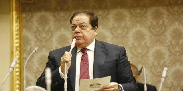 تفاصيل مناقشة المادة الخاصة بتقييد سفر ”نواب الشيوخ”.. وأبو العينين يطالب بمزيد من التوضيح