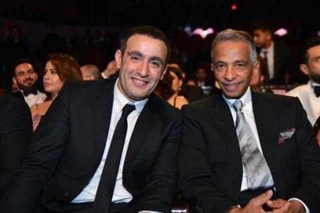 «أبويا العزيز».. أحمد السقا ينعى خبير التجميل محمد الصغير