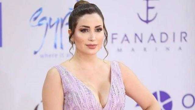 نسرين طافش تسحب البساط من نجمات الفن في عيد الحب 2022