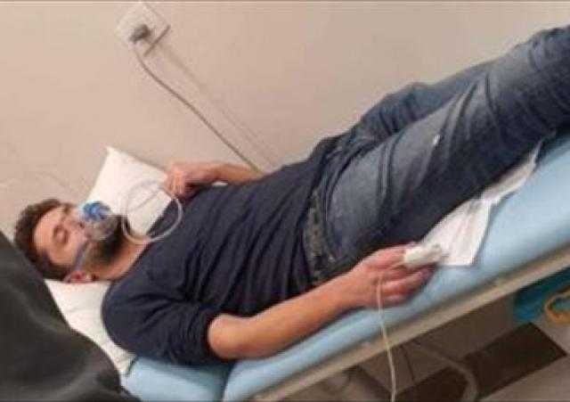 إصابة الفنان كريم محمود عبد العزيز بأزمة صدرية ونقله إلى المستشفى