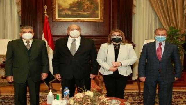 رئيس مجلس الشيوخ يستقبل رئيس هيئة قناة السويس