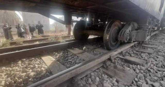 خروج عربتى قطار عن القضبان بمحطة الحلواصى البلد فى المنوفية دون خسائر