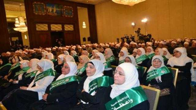 الأوقاف: توفير الزي لجميع الواعظات وإضافة شعار لمنع الدخلاء على الدعوة