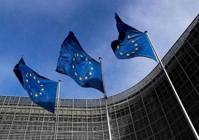 قادة الاتحاد الأوروبي يبحثون اليوم تسريع حملات التلقيح ضد كورونا