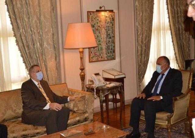 وزير الخارجية يبحث مع المبعوث الأممي إلى ليبيا تطورات الأزمة