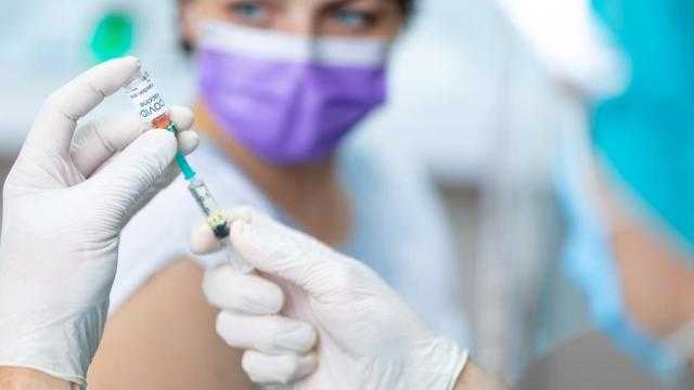 سويسرا تُعلن إعطاء 4.54 مليون جرعة من لقاحات كورونا