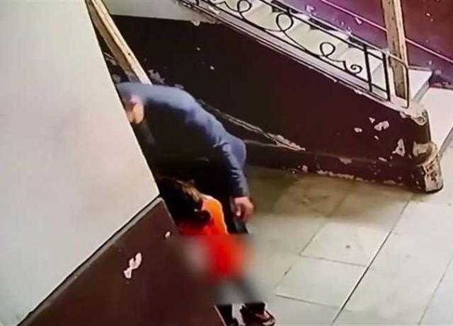 صرف طفلة المعادي ضحية التحرش ووالدتها من سرايا النيابة