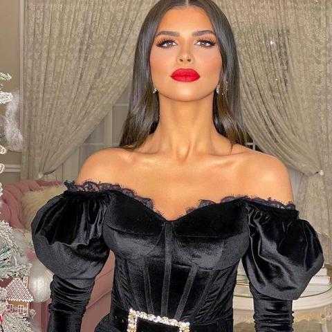 بمكياجاً صارخاً.. دانيا البناوي تحتفل بيوم المرأه العالمي