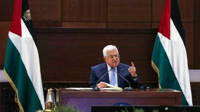 الرئيس الفلسطيني يتسلم أوراق اعتماد السفير المصري