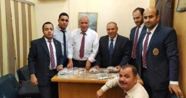 جمارك مطار القاهرة تحبط تهريب مشغولات فضية