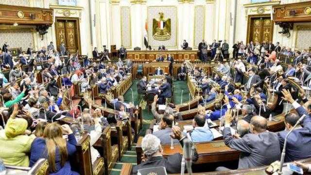 وفد من شباب الدارسين في الخارج يزور البرلمان