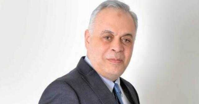 أستاذة بأكاديمية الفنون: أشرف زكي أحدث طرف في الأكاديمية وكأنها بأوروبا