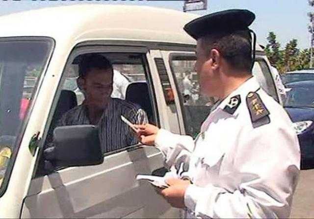 حملات مرورية مكثفة لرصد مخالفات السيارات بمحاور القاهرة والجيزة