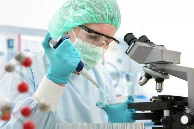 اكتشاف طفرة جديدة من فيروس كورونا في منطقة بريتاني بفرنسا