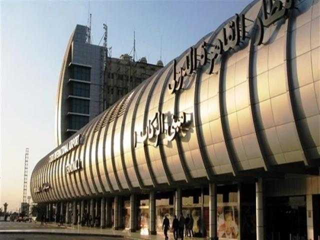 إحباط تهريب أقراص مخدرة بمطار القاهرة