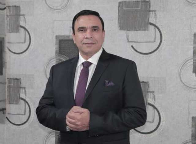 بالورقة والقلم.. رئيس حزب أبناء مصر يخرج عن صمته ويُفند أكاذيب ”إعلام الإرهابية” (فيديو)  