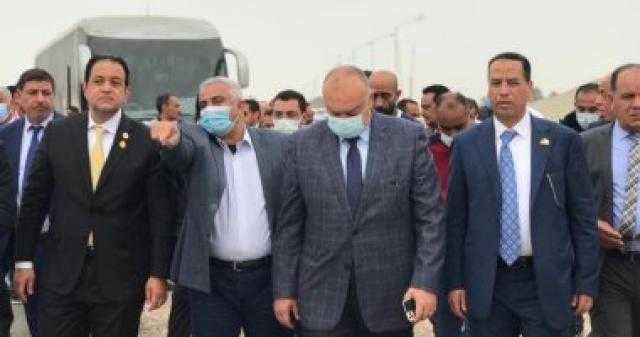 وفد من لجنة النقل والمواصلات بـ”النواب” يتفقد أعمال تطوير الطرق ببرج العرب الجديدة