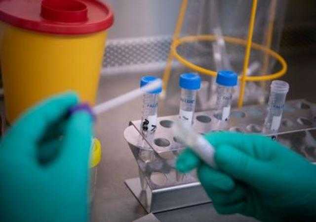 نقل وزيرة الثقافة الفرنسية إلى المسشفى بعد إصابتها بكورونا