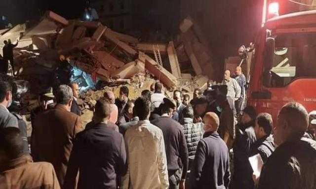 النيابة تعاين موقع انهيار عقار جسر السويس ومباحث القاهرة تستمع لشهود العيان